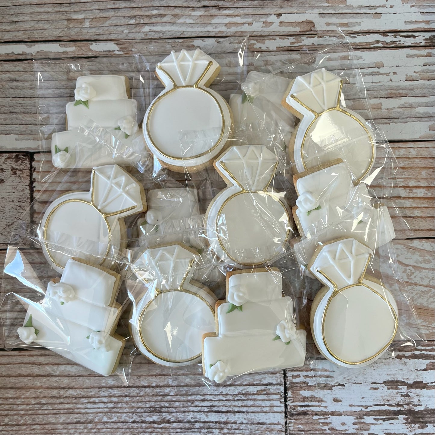 Hand Decorated Wedding Rings Engagement Rings in Gold + 3-Tier Cake Wedding Cakes--12 Count