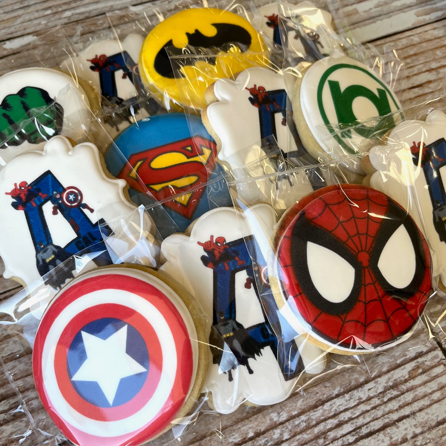 Super Hero Superhero Batman, Spiderman, Hulk, Captain America, Superman, Green Lantern Cookies--12 Count